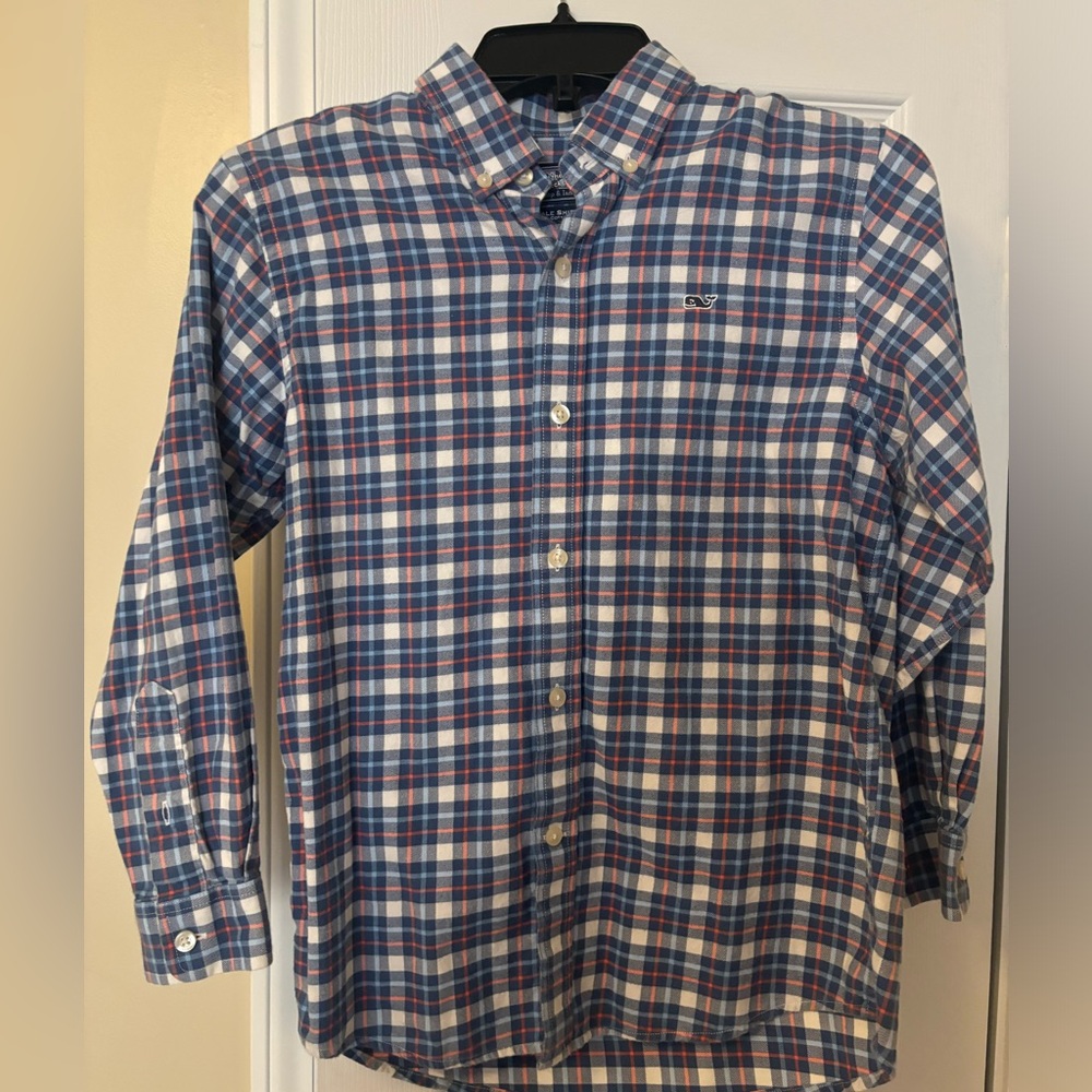 Boys EUC Vineyard Vines button down shirts  boys size small (8-10) bundle